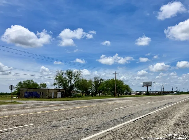 3768 Highway 281 Pleasanton, TX 78064